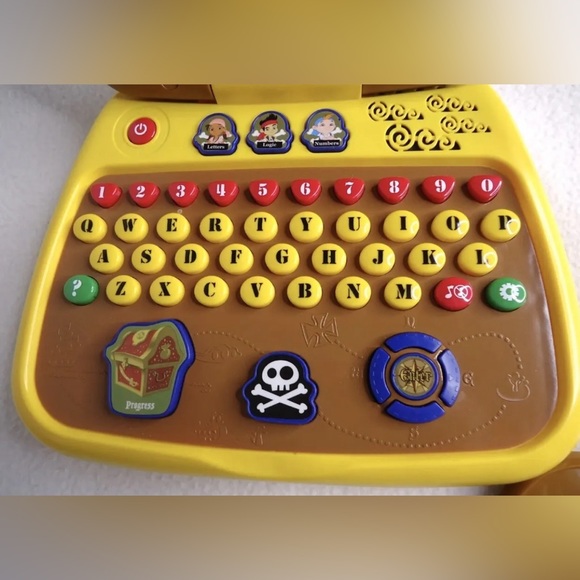 VTech Disney Jake And The Never Land Pirates Laptop Computer Learning Toy - Picture 4 of 4